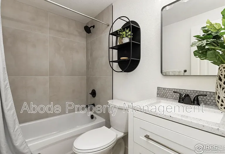 138 Glenda Dr #4 — Photo 7