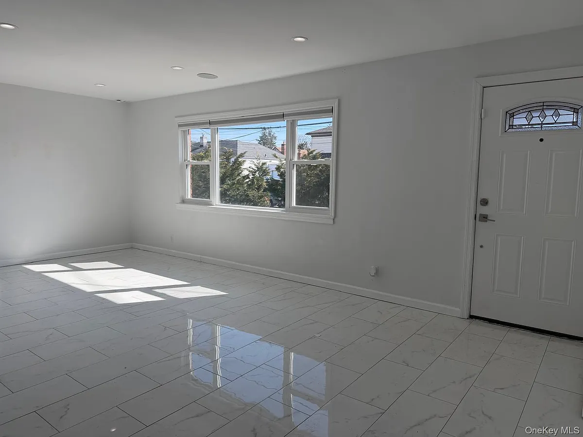 Building Photo - 1 Munro Blvd #F