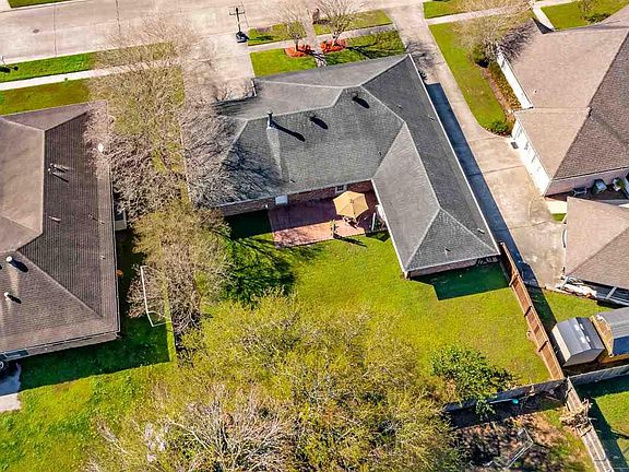 3rd image of 505 Vanessa Dr