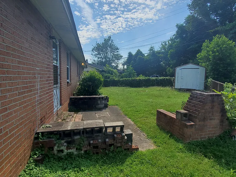 301 W Lakeside Ave — Photo 16