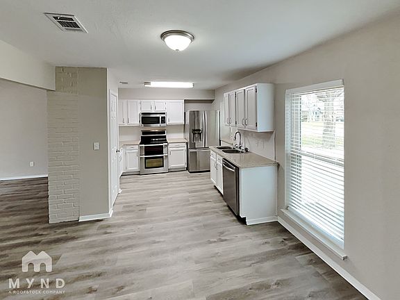 2nd image of 105 Ripplewood Dr