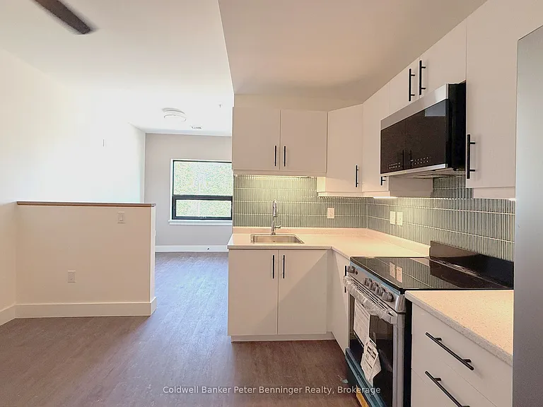 604 Queen St S #202 — Photo 3