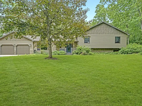 596 Pease ROAD, Pardeeville, WI 53954
