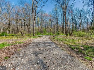 697 Garwood Rd, Moorestown, NJ 08057