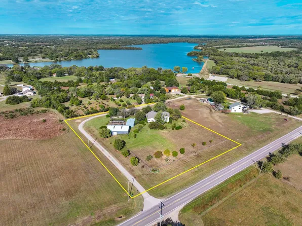 8548 SW Parish Place Rd, Augusta, KS 67010