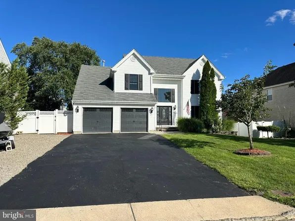 175 Barracuda Rd, Manahawkin, NJ 08050