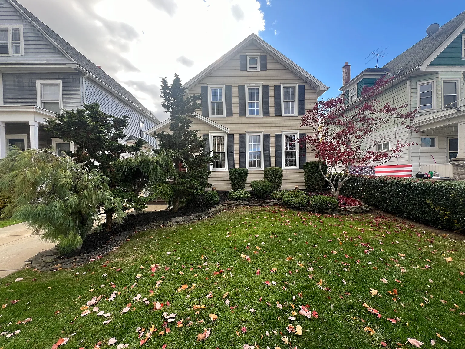 3 bed, 2.5 bath, 2050 sqft, $2,550 — Photo 3