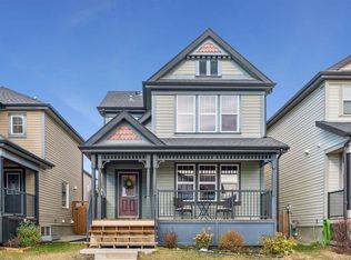 338 S Sunset Cmn, Cochrane, AB T4C 0L7