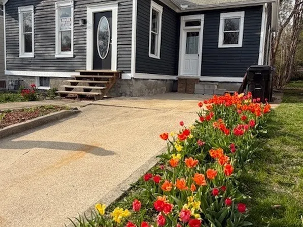 604 E Market St, Bloomington, IL 61701