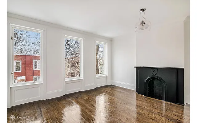 Rented by Douglas Elliman | media 7