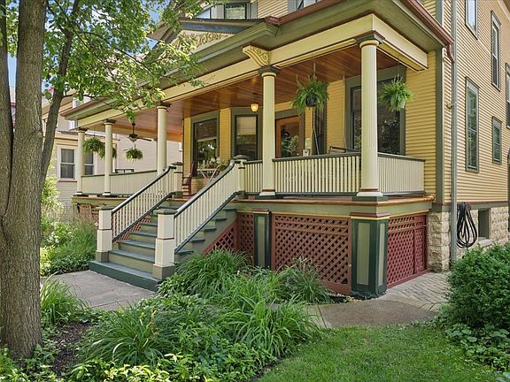 2nd image of 425 Clinton Ave