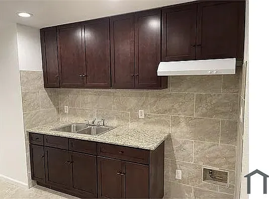 2 bed, $2,500 — Photo 2