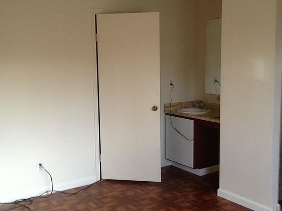 Master bedroom (has "en suite" and extra sink.)