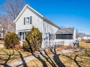348 W Washington St, Marengo, IA 52301