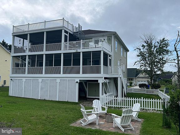 3rd image of 38065 Whitesview Cir