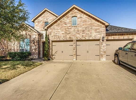 3rd image of 5024 Grovewood Dr