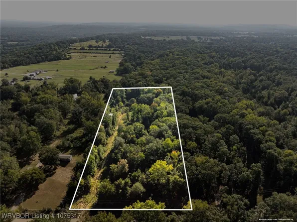 8800 Bearclaw Rd, Mulberry, AR 72947