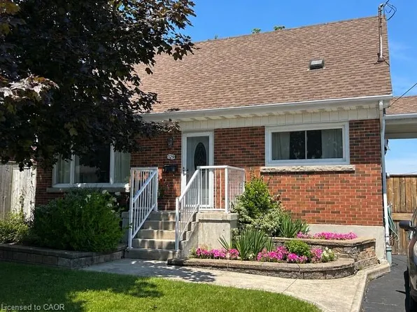 129 Broker Dr, Hamilton, ON L8T 2B9