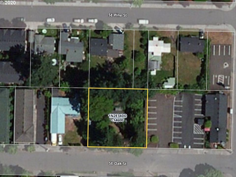 2nd image of 12041 SE Oak St