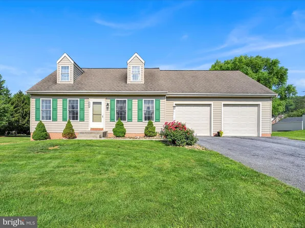 144 Julia Ln, Lebanon, PA 17042