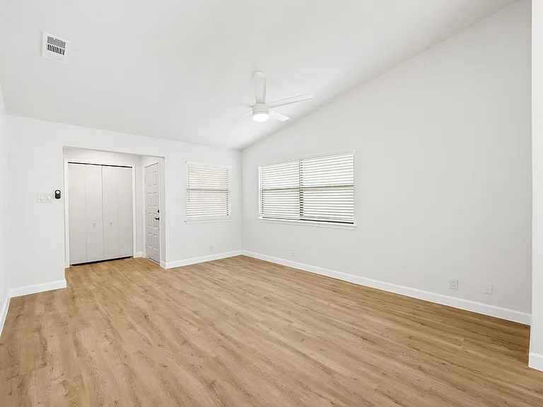 13018 Brook Garden Ln — Photo 3