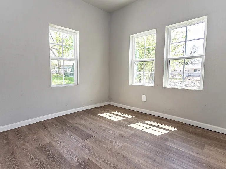 303 N Cleveland Ave — Photo 20
