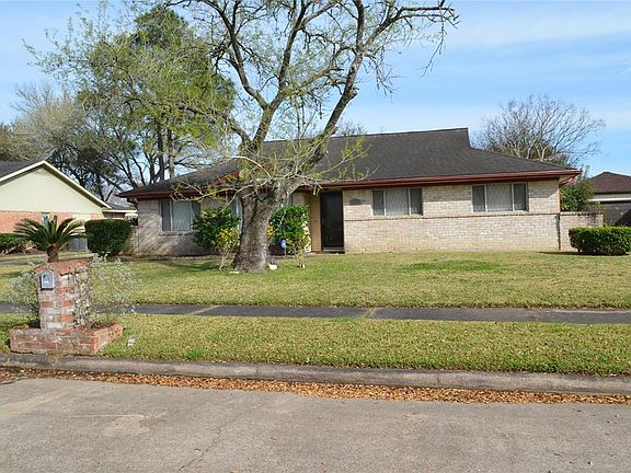 2nd image of 15115 Carol Chase Cir