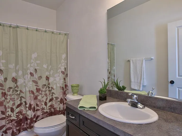 1864 Belle Vue Way — Photo 26