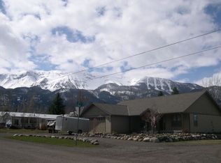 1001 S College St, Joseph, OR 97846