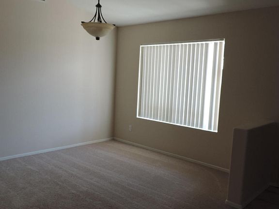 5th image of 854 E Cindy St