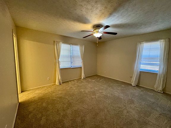 4th image of 200 Brookhaven Dr