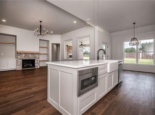 801 Gateway Bridge Rd, Edmond, OK 73034