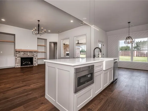 801 Gateway Bridge Rd, Edmond, OK 73034