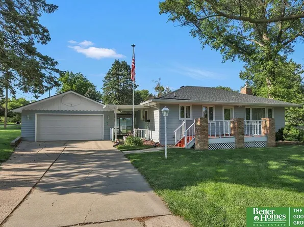 220 W F St, Elmwood, NE 68349