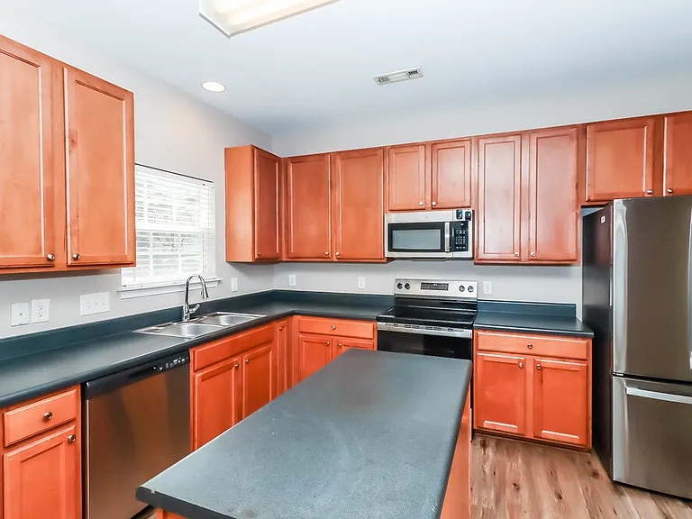 1316 Kersey Glen Ln — Photo 9