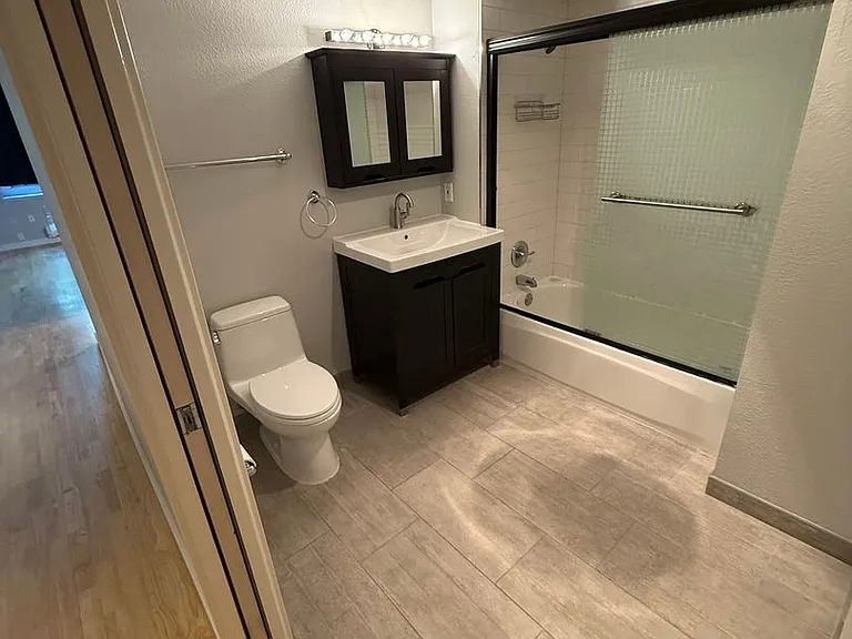 95 McCoppin St #210 — Photo 7