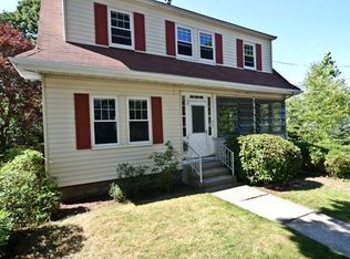 11 Iroquois Rd, Arlington, MA 02476