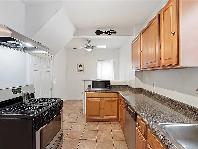 25 East St #1 — Photo 6