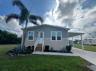 568 Leopard Ln #568, North Fort Myers, FL 33917