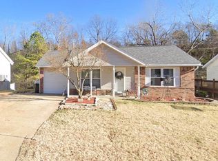 2512 Belmont Dr, High Ridge, MO 63049