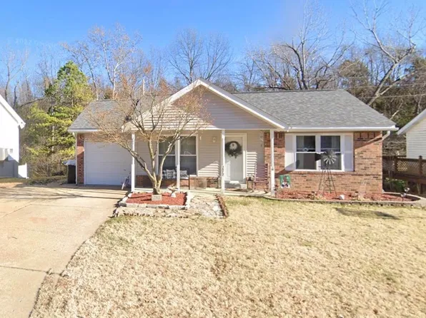 2512 Belmont Dr, High Ridge, MO 63049