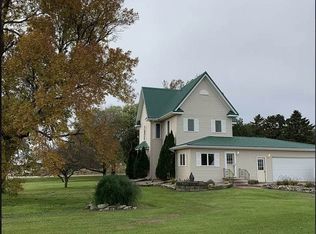 11049 280th St, Eldora, IA 50627