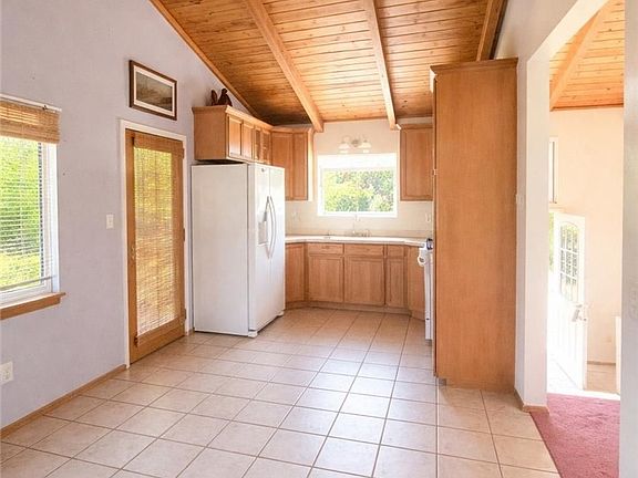 5th image of 9316 Whispering Pines Rd