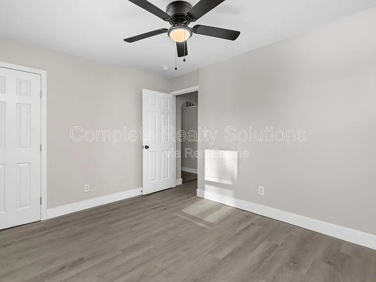 2056 Coleridge Dr — Photo 23