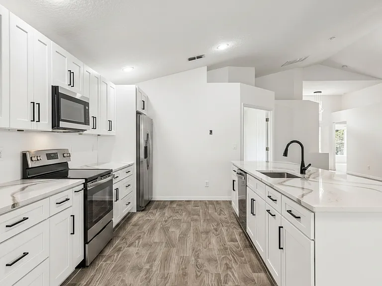 120 Prairie Falcon Dr — Photo 7