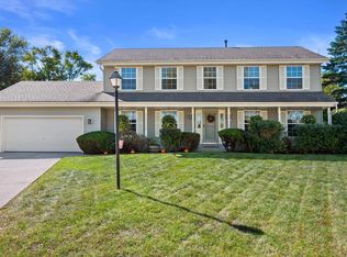 7277 S Dover Hill Ct, Franklin, WI 53132