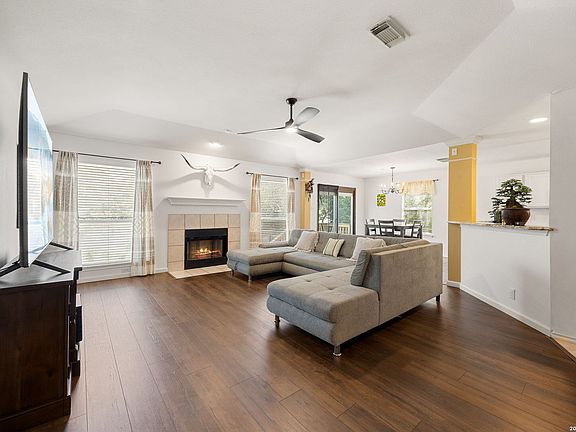 5th image of 5803 ROLLING FOREST DR