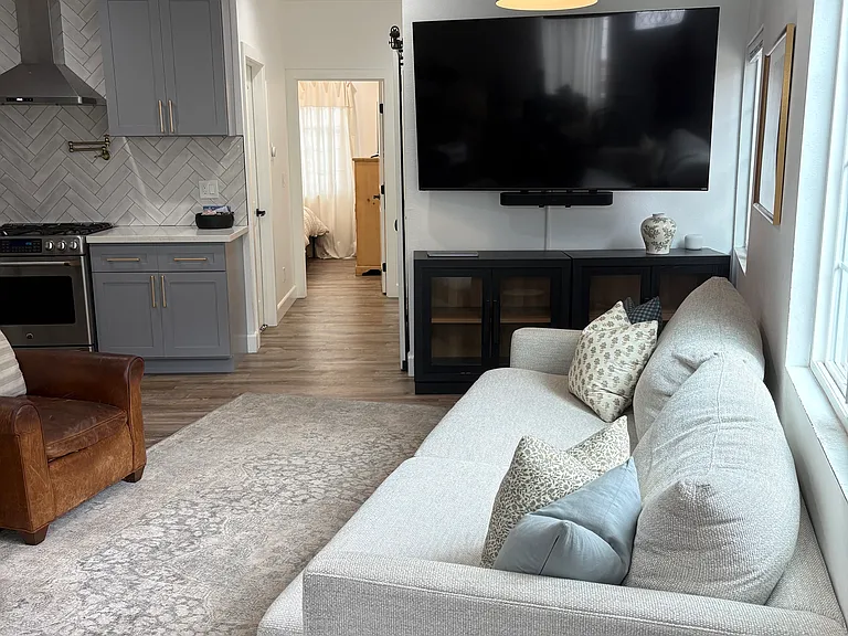 Presidio Pl — Photo 20