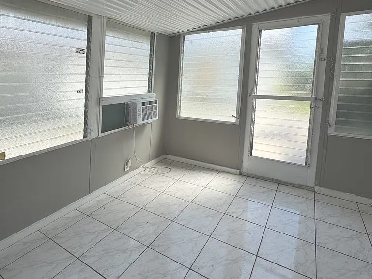 805 SW 1st St #5 — Photo 20