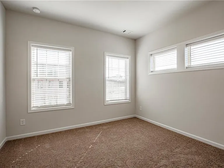 1662 Mountain Top Ln — Photo 27